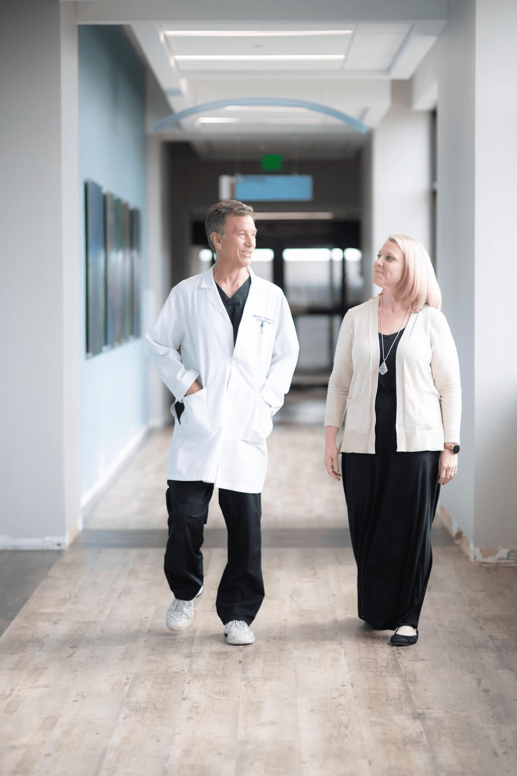 doctors-walking-in-hallway
